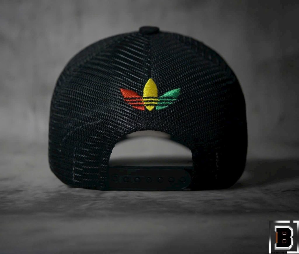 Mũ trucker A.di.das logo 3 màu - d-caps.com D-caps.com - d-caps.com