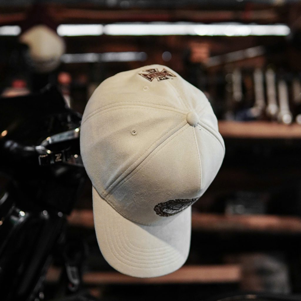 Mũ lưỡi trai ICONA CLUP thêu xe hơi vải da lộn - d-caps.com D-caps.com - d-caps.com